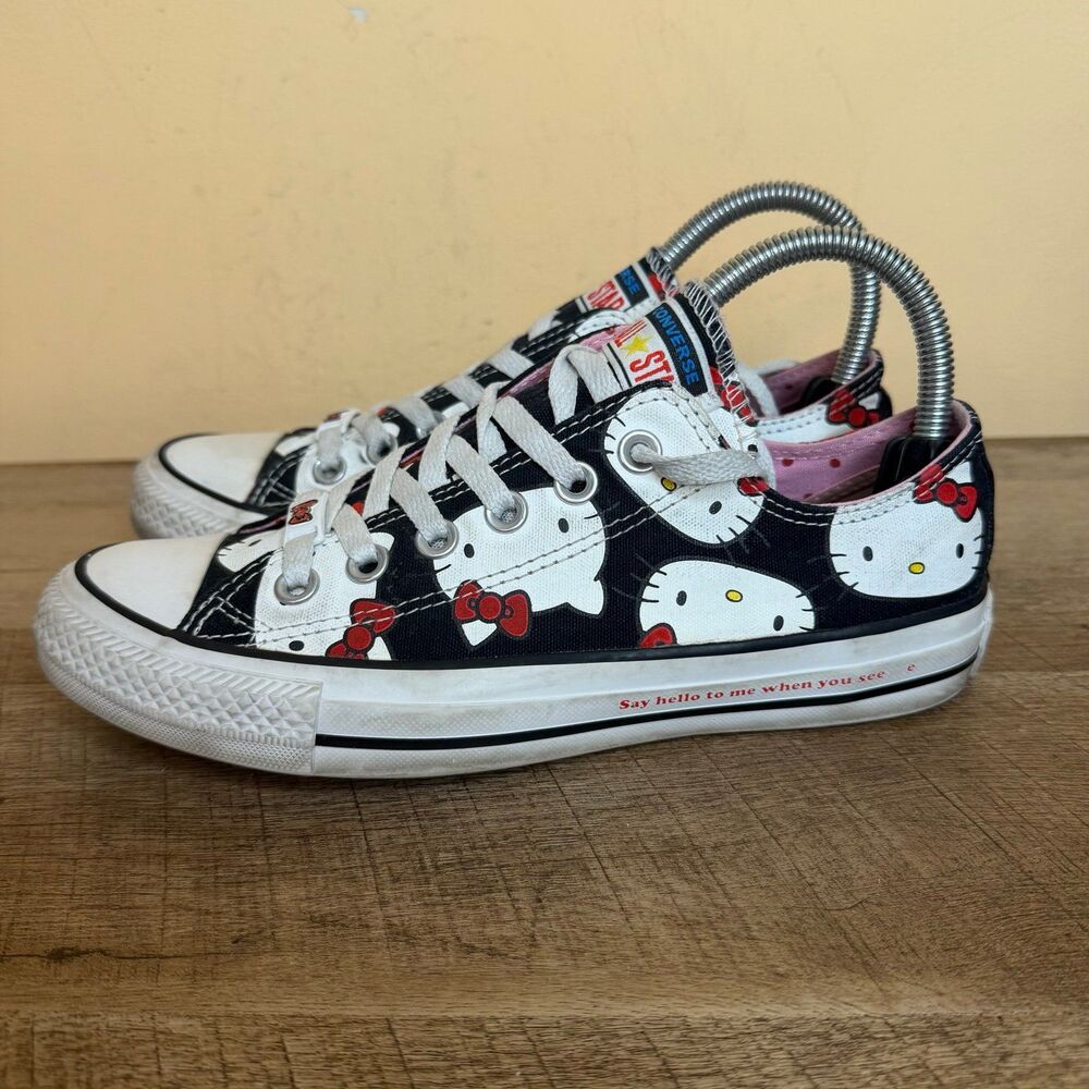 Converse x Hello Kitty Chuck Taylor All Star low-top sneakers size 7 shoes